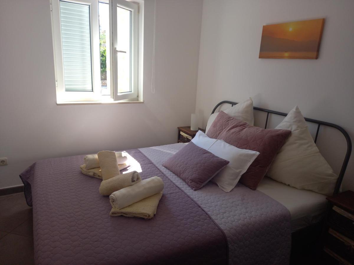 Apartmani Afrodita Sutivan Exterior foto