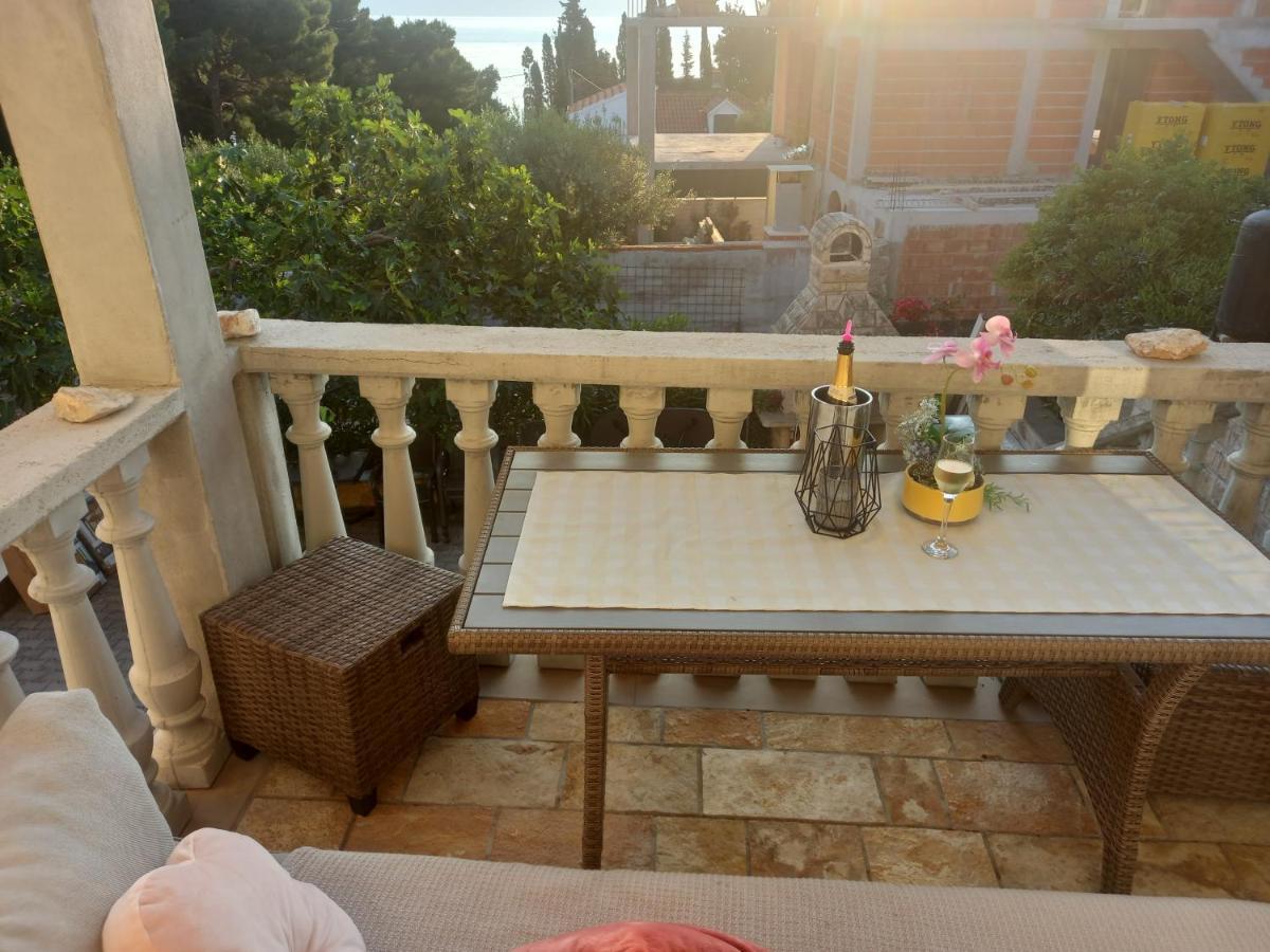Apartmani Afrodita Sutivan Exterior foto