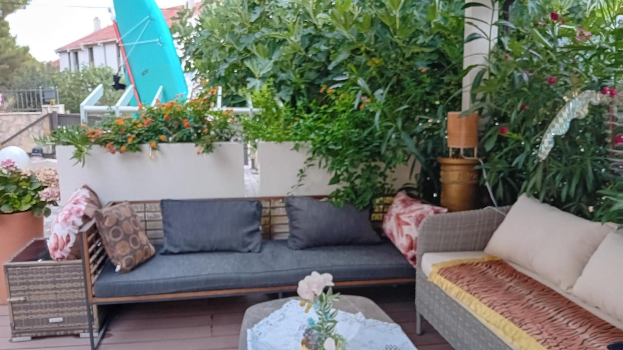 Apartmani Afrodita Sutivan Exterior foto